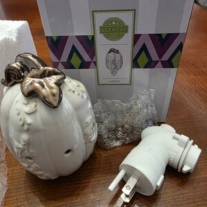 Scentsy‎ Lumina Mini Warmer White Pumpkin Wall Plug-In Wax Melter Fall  Boxed